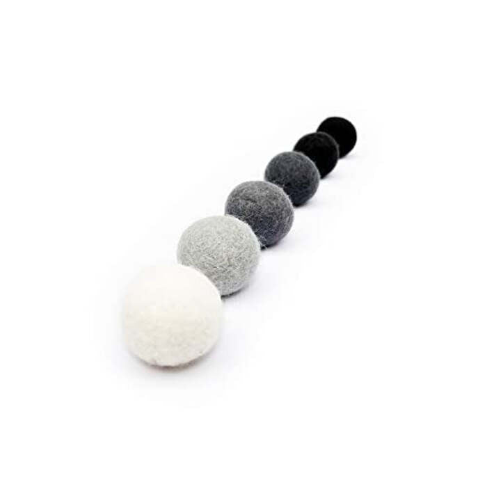 Felt balls for cats I Cat toys I Felt cat balls | 100% wool cat toys I Natural toys for cats | Play balls for cats Fair from Nepal | 6 pieces