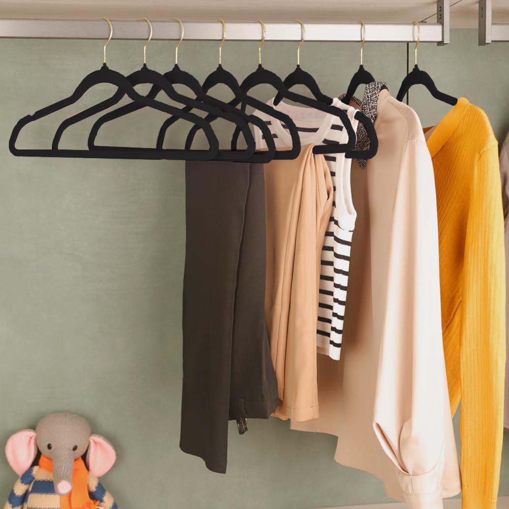 36-Pack velvet Hangers