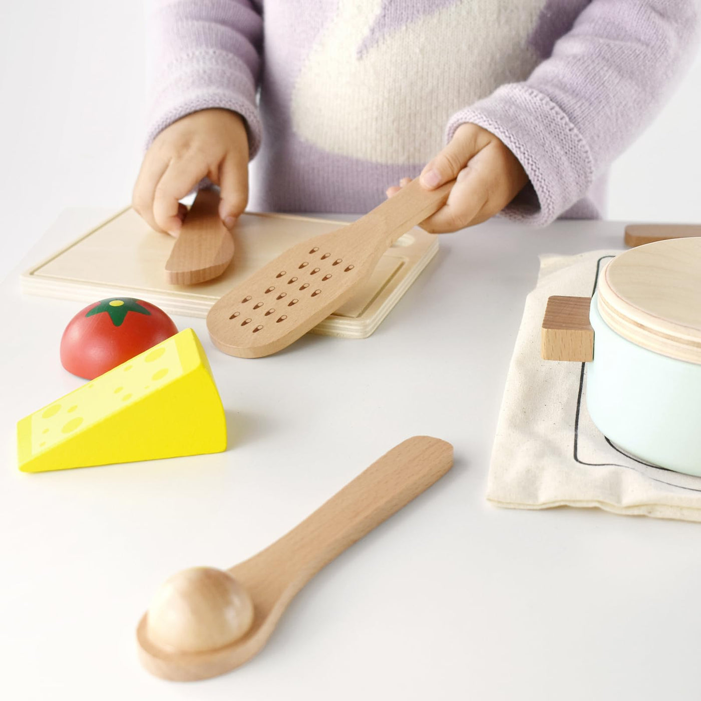 Wooden cooking set Pots and pans set Children's cooking utensils role play