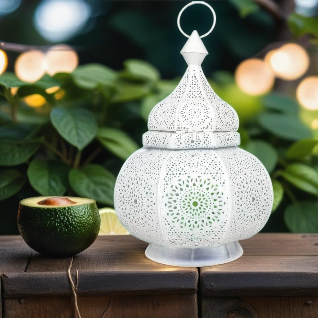 Oriental lantern for outdoors as a garden lantern, or indoors as a lantern