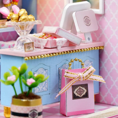 DIY doll's house miniature with tools craft kit, miniature doll's house to build yourself, small decorative doll's house kit