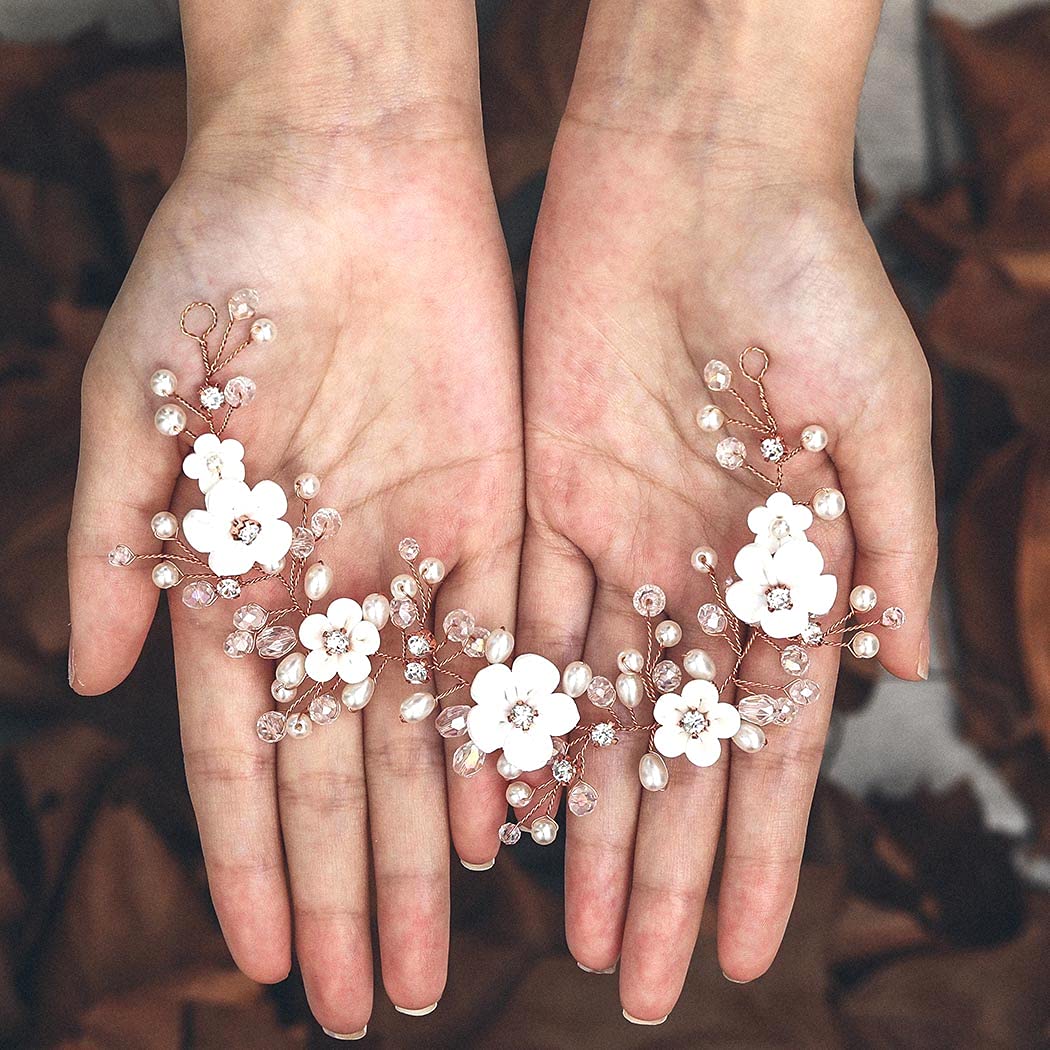 Coiffure fleurie perles accessoires de cheveux mariage coiffure de mariée en cristal
