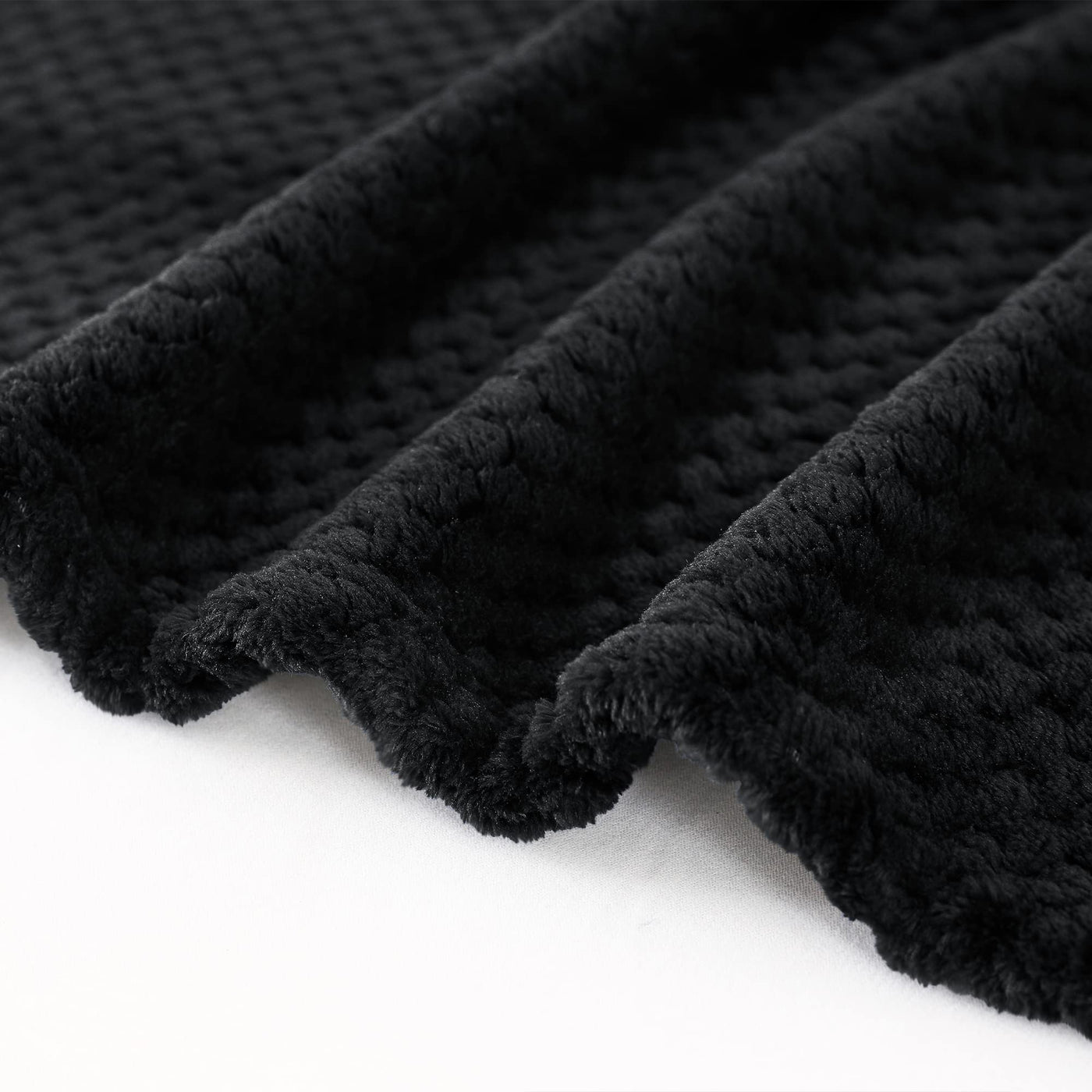 Cuddly blanket Super soft and warm fleece blanket for sofa, couch and bed with waffle pattern, cozy & comfortable blanket