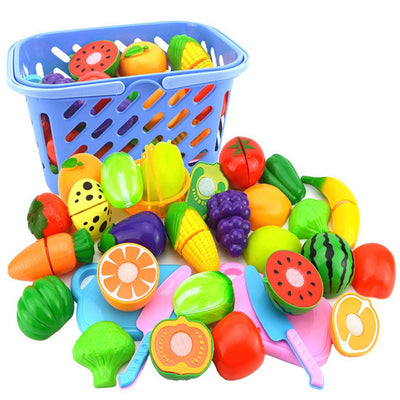 Play kitchen accessories 23 pieces, with a toy knife and a beautiful basket