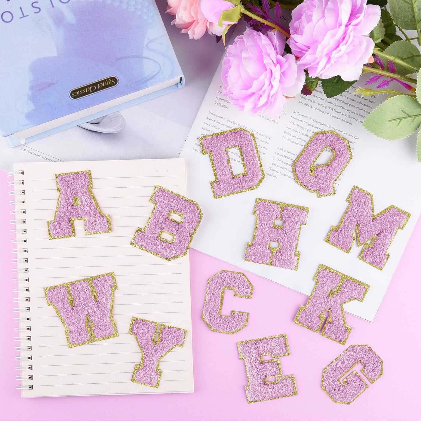 Selbstklebende Chenille-Buchstabenaufnäher, zum Aufbügeln auf Kleidung, Stoff, Schuhe, Taschen