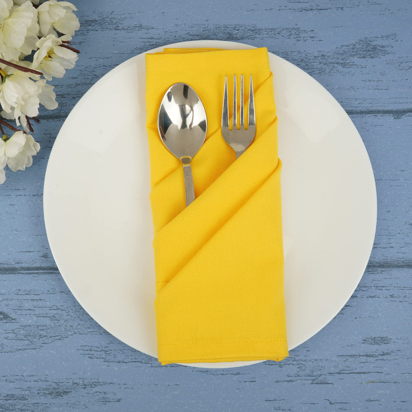 Pack of 12 oversized dinner napkins