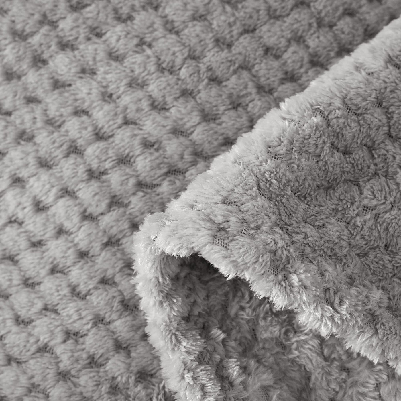 Cuddly blanket Super soft and warm fleece blanket for sofa, couch and bed with waffle pattern, cozy & comfortable blanket