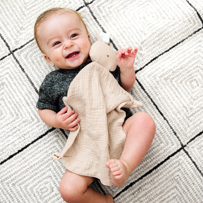 Doudou lapin pour bébé - Doudou en mousseline de soie comme cadeau de naissance /doudou bébé/ doudou bébé