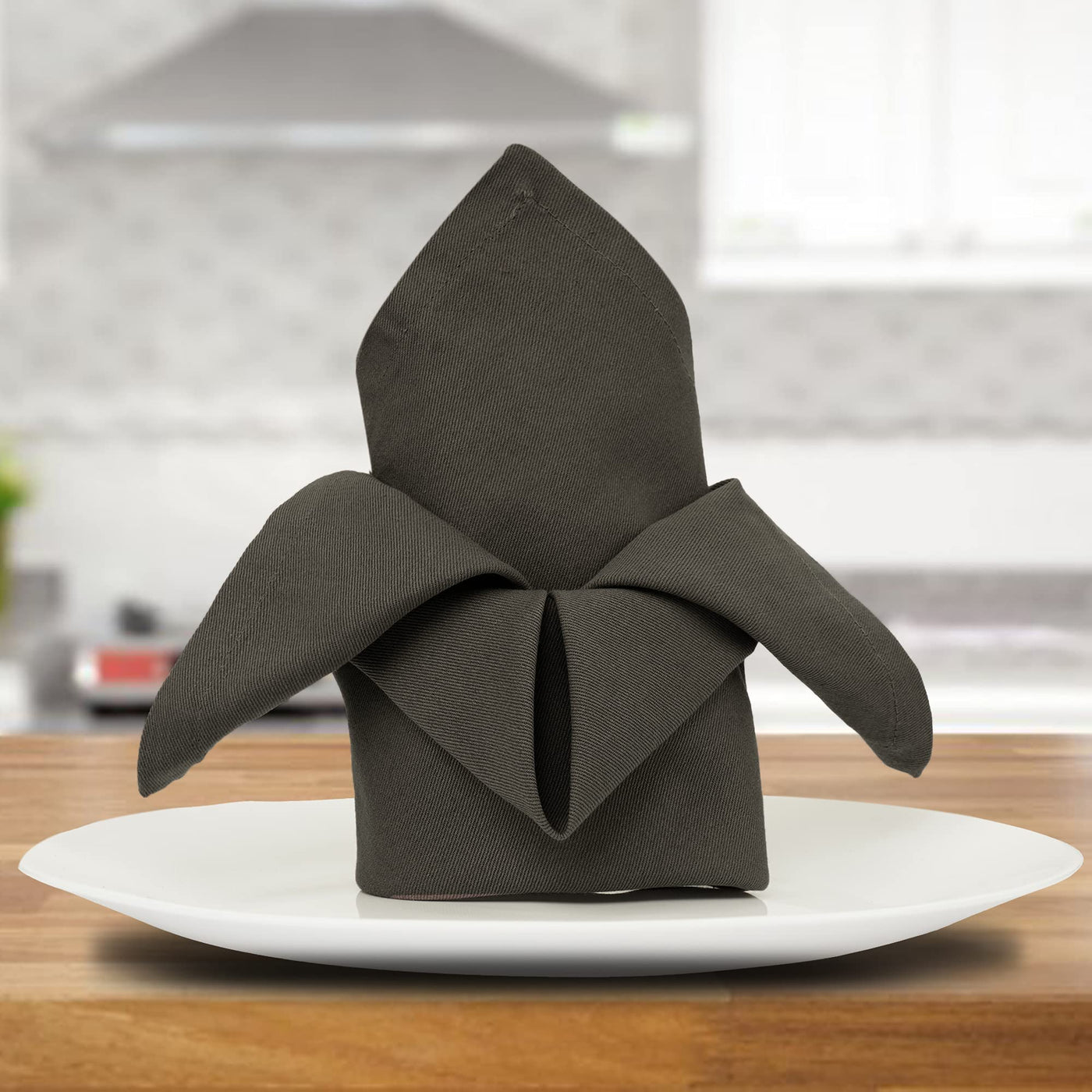 Pack of 12 oversized dinner napkins