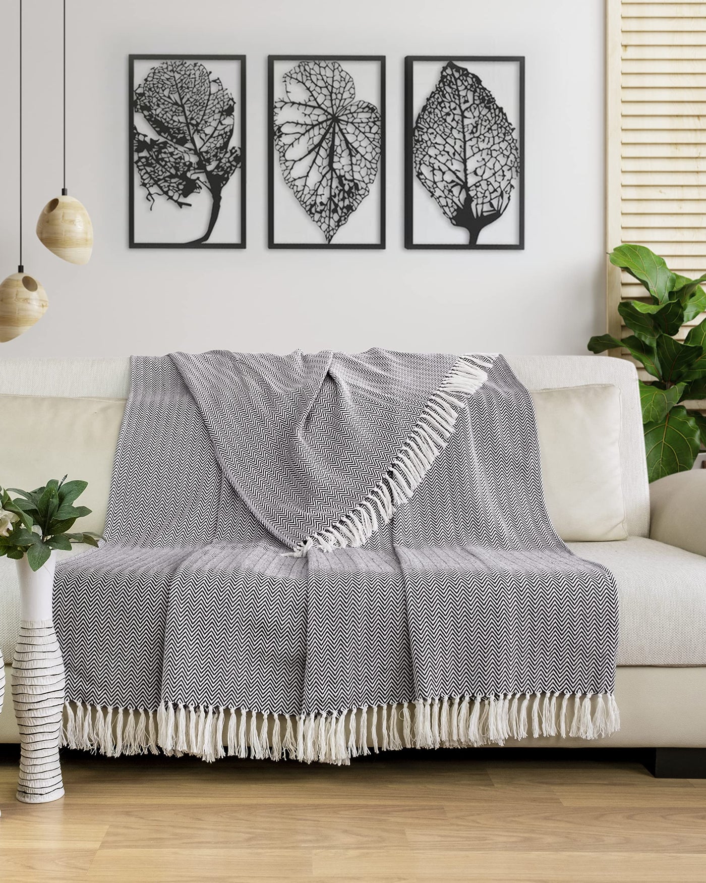 Premium bedspread with fringes - cotton blanket as bed throw, couch throw