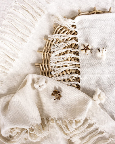 Premium bedspread with fringes - cotton blanket as bed throw, couch throw