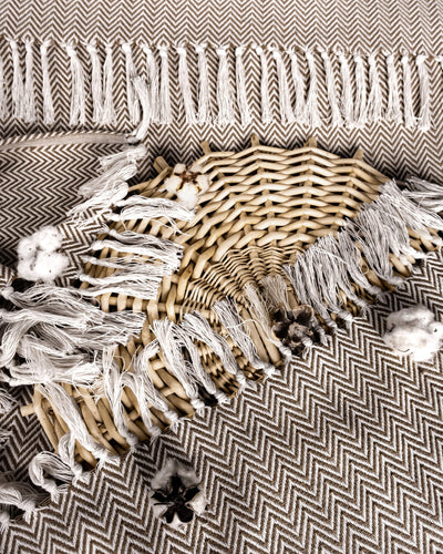 Premium bedspread with fringes - cotton blanket as bed throw, couch throw