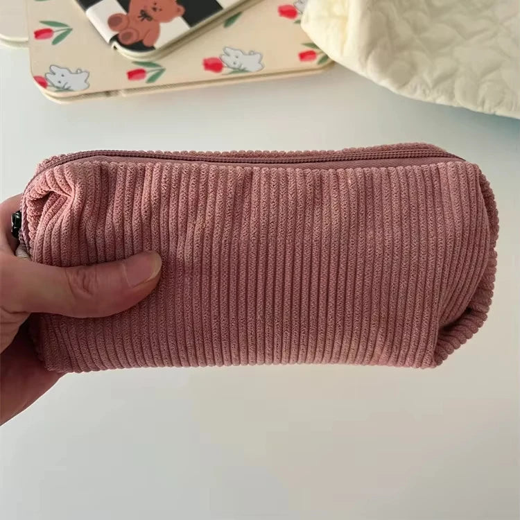 S04e346560450429983e42de8917a298eT