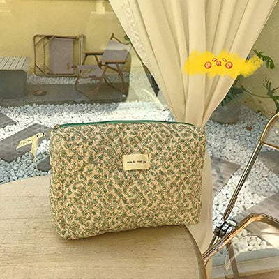 Travel Cosmetic Bag, Quilted Toiletry Bag Ladies, Toiletry Bag Ladies with Floral Pattern, Cosmetic Bag Large Capacity