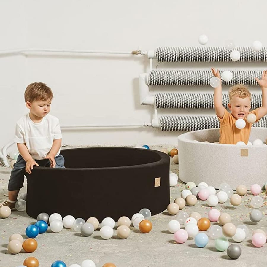 Big Ball Pits with 200 balls